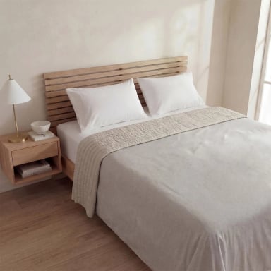 CUBRECAMA RIPLEY HOME VELVET HOJAS SÚPER KING BEIGE - 1