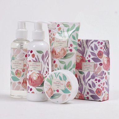 SET PARA BAÑO BODY SECRET STRAWBERRY 200ML+50ML+200ML+200ML+100GR - 4
