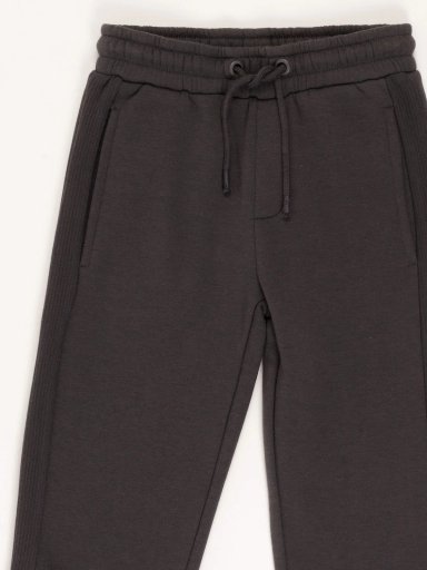 PANTALÓN BUZO NIÑO HARVEST JOGGER - 3