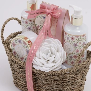 SET DE BAÑO BODY SECRET FRESH ROSE JABÓN 300ML+CREMA 300ML+JABÓN 100GR+LOCIÓN 150ML - 3