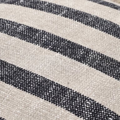 COJÍN RIPLEY HOME CAMEL RAYAS FLECOS 50X50 CM NEGRO - 6