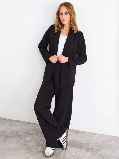 BLAZER MUJER IO SOLAPA TRIÁNGULO METÁLICO - 1
