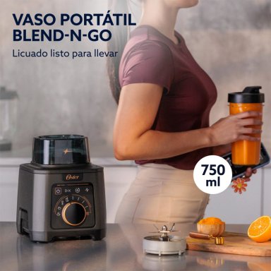 LICUADORA OSTER PROFESIONAL TITAN 2200W 2.5L - 8