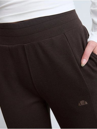 PANTALÓN MUJER ELLESSE LIZMAR CAFÉ - 3