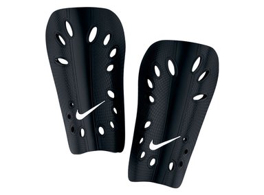 CANILLERAS NIKE GUARD NEGRO - 1