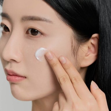 MADAGASCAR CENTELLA TONE BRIGHTENING CAPSULE CREAM - 5