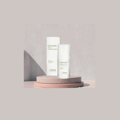 CREMA BLANQUEADORA CON AHA - 3