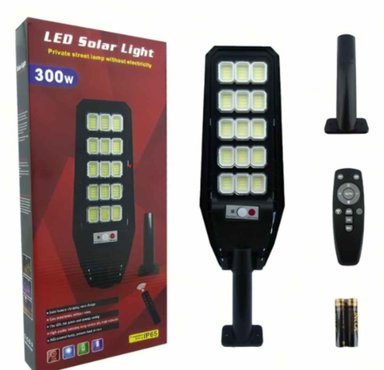 FOCO CON BRAZO SOLAR 300W 180 LED PVC 15 PLACAS CON CONTROL SENSOR - 1