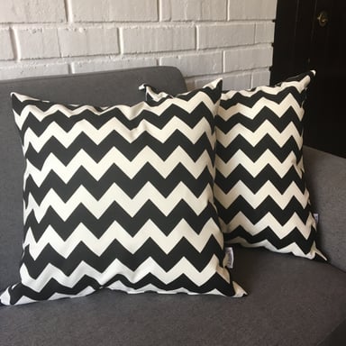 COJÍN ELIZABETH PEPER DECORATIVO DISEÑO ZIGZAG RELLENO 45 X 45 CM NEGRO BLANCO - 3