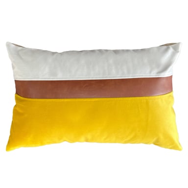 COJÍN ELIZABETH PEPER DECORATIVO DISEÑO BLANCO ECOCUERO RELLENO 60 X 40 CM AMARILLO - 1