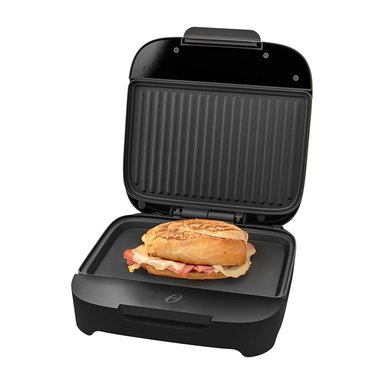 SANDWICHERA OSTER COMPACTA CON PLATOS HONDOS - 4