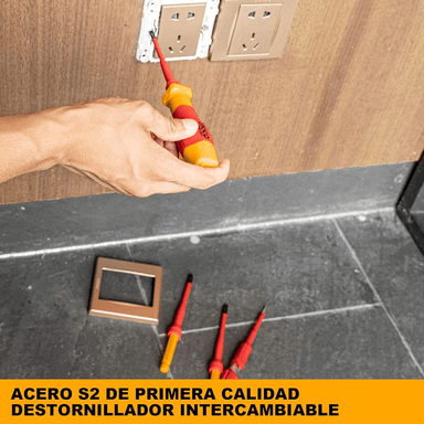 JUEGO 12 PCS DESTORNILLADORES AISLADOS INTERCAMBIABLE INGCO - 12