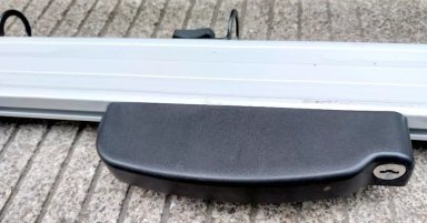 PARRILLA AUTO ALUMINIO 139 CMS X 99 CMS + LLAVE SEGURIDAD - 2