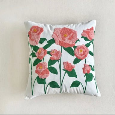 COJÍN HOMESTORE BORDADO ROSAS 45 X 45 CM MULTICOLOR - 2