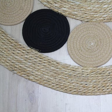 ALFOMBRA CIRCULOS NEGROS REDONDA YUTE BORDE NEGRO FRANJA - 3