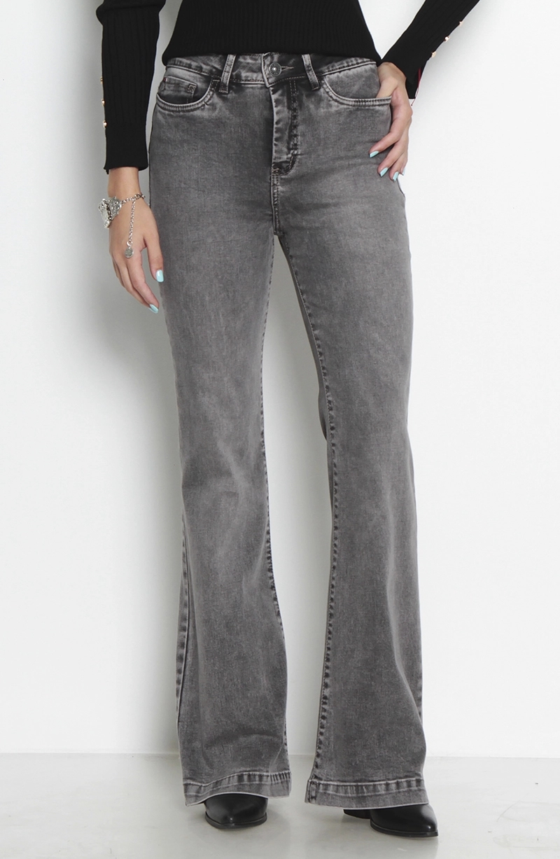 JEANS MUJER FLARE TIRO ALTO PRETINA BASICA 1 BOTON PUSH UP