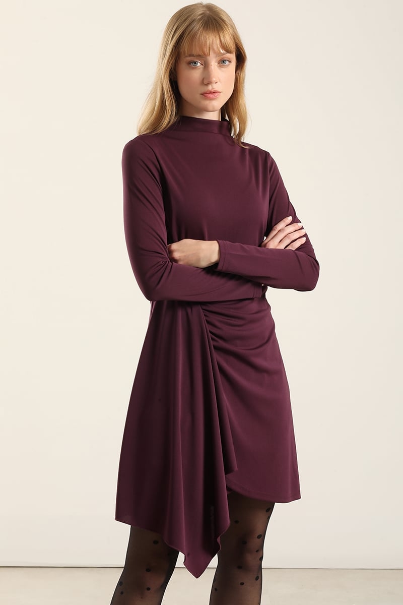 VESTIDO CON RUCHA, CIRUELA LIOLA