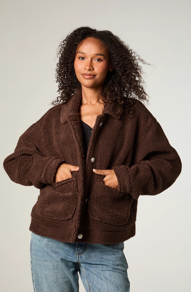 CHAQUETA MUJER CROP CHOCOLATE SHERPA