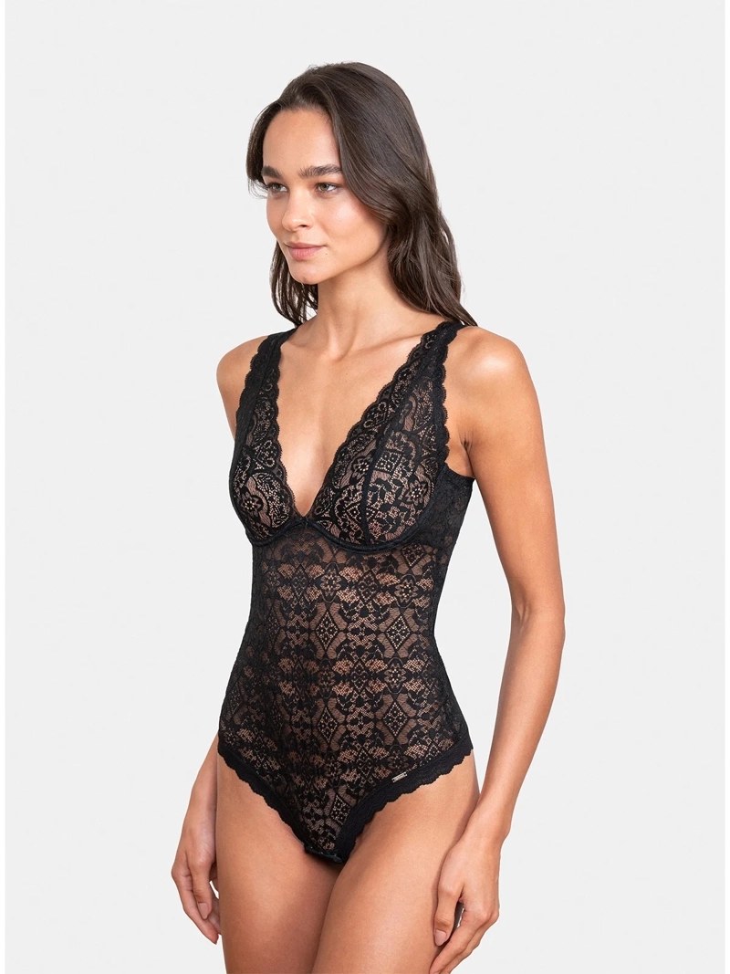 BODY CHIC FRANCE CON ARCO Y COPA
